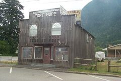 Fort Hope, downtown
